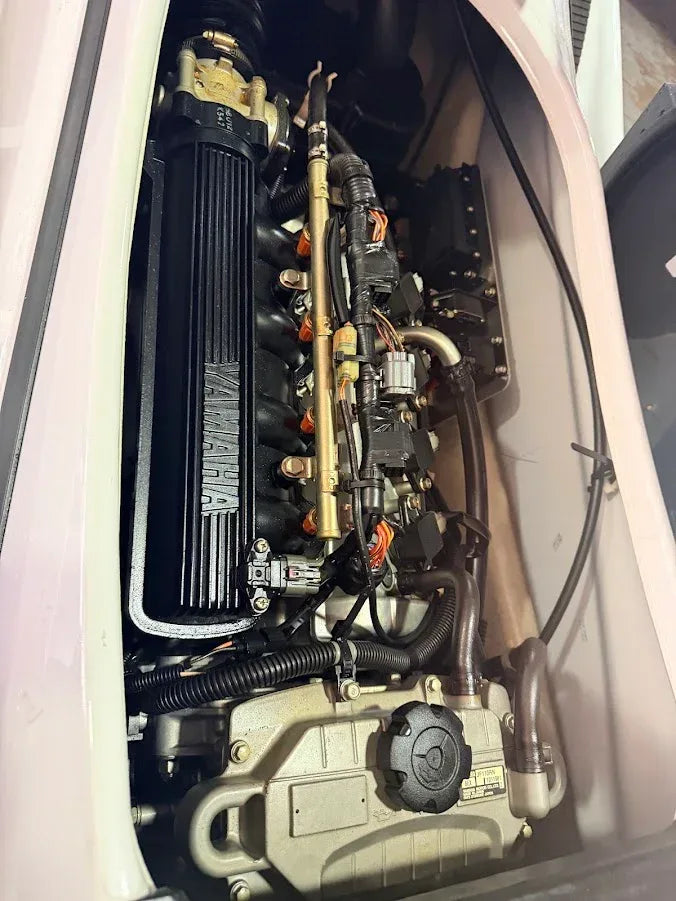 2015 Yamaha VX 110hp - 72 Hours, Fresh Maintenance, 3-Person Seat - MIAMI JET SKI MOTORSPORTS