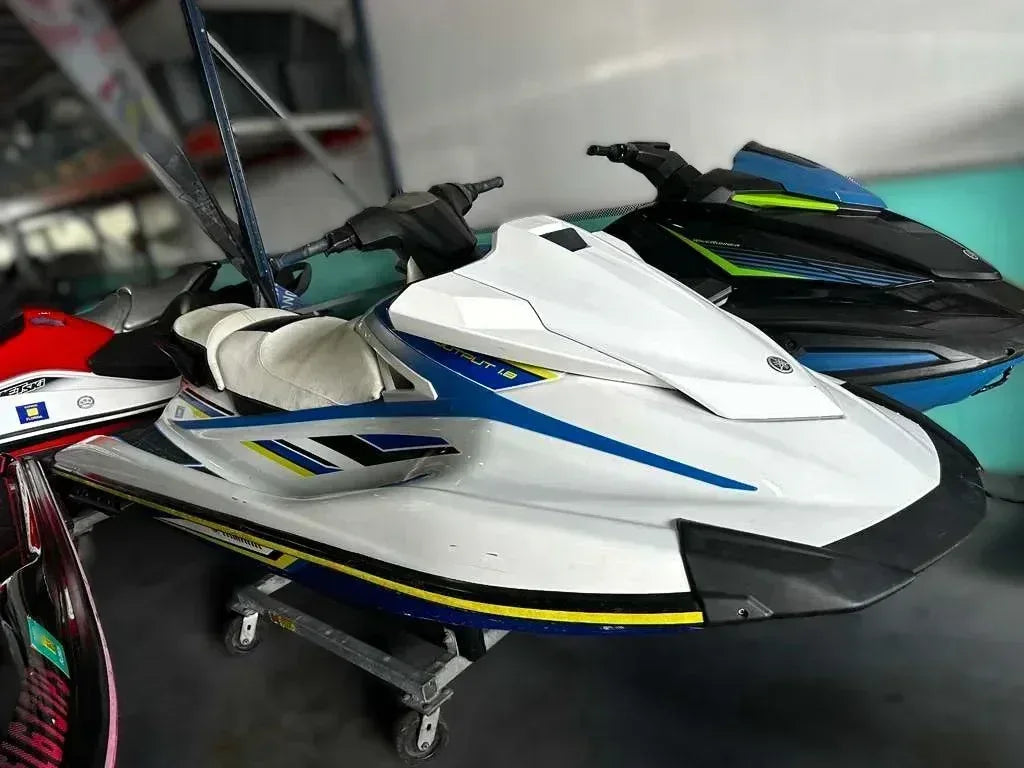 2018 Yamaha VX 110hp 1100cc 4 Stroke Engine – 1500cc Pre-Owned Jet Ski - MIAMI JET SKI MOTORSPORTS