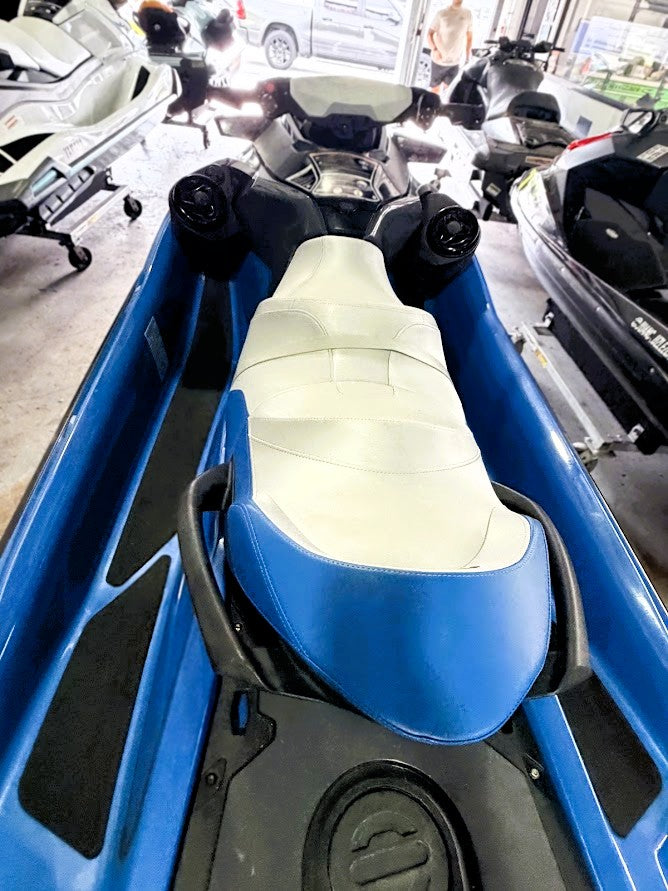 2020 Sea-Doo GTX 230 Supercharged - Pre-Owned | 52 Hours | Sound System | iBR