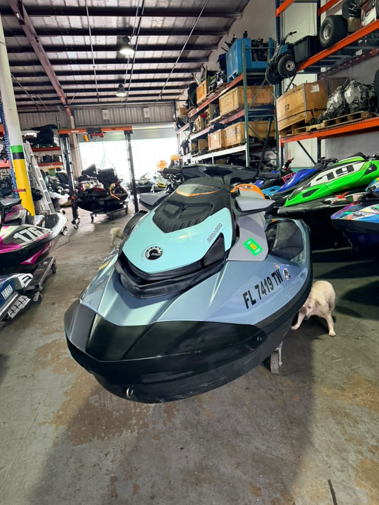 SET OF TWO - 2024 Sea-Doo GTI SE 170 HP - Pre-Owned | Sound System | 82 & 86 Hours