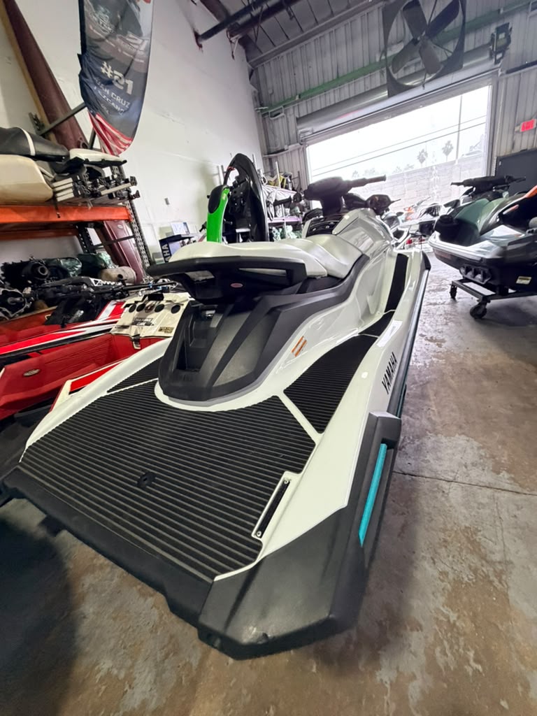 2025 Yamaha VX-C WaveRunner – 110 HP 4-Stroke Jet Ski Unit