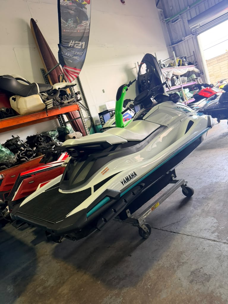2025 Yamaha VX-C WaveRunner – 110 HP 4-Stroke Jet Ski Unit