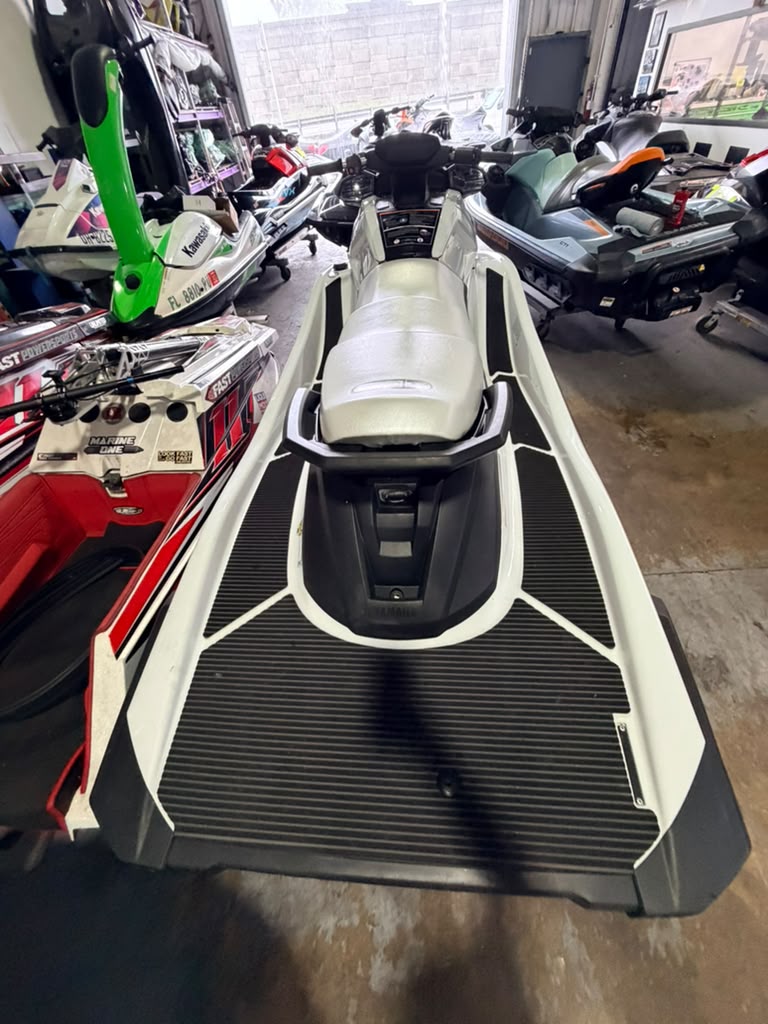 2025 Yamaha VX-C WaveRunner – 110 HP 4-Stroke Jet Ski Unit